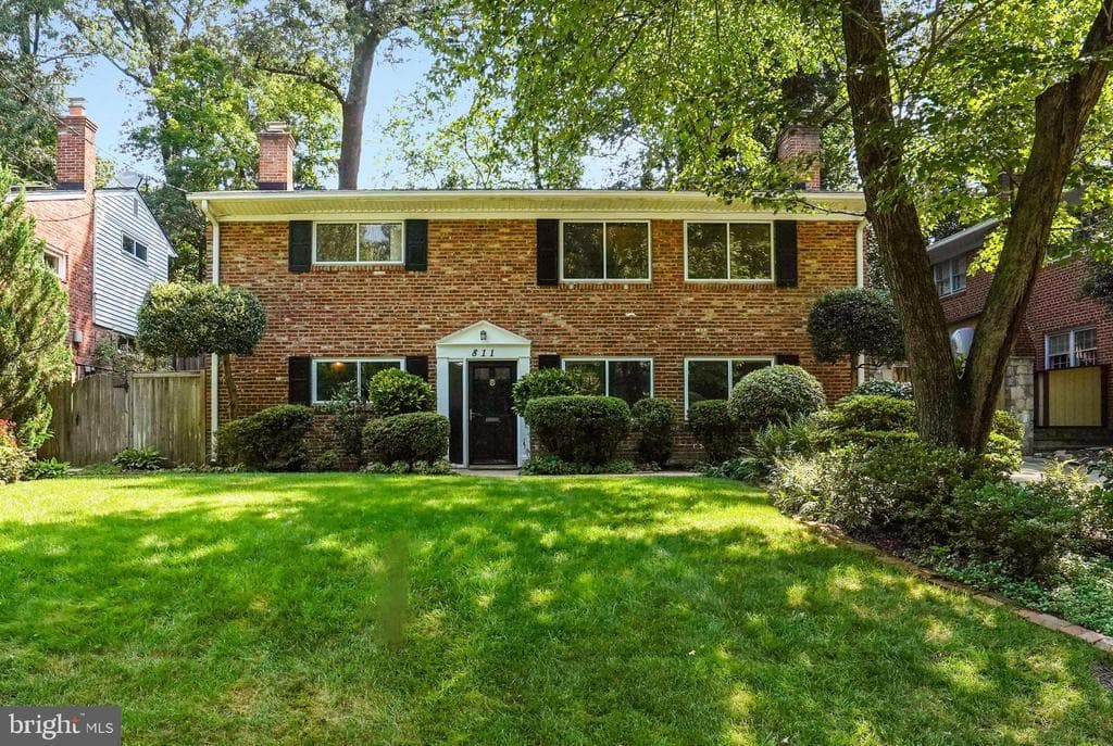 811 E Timber Branch Parkway photo 1