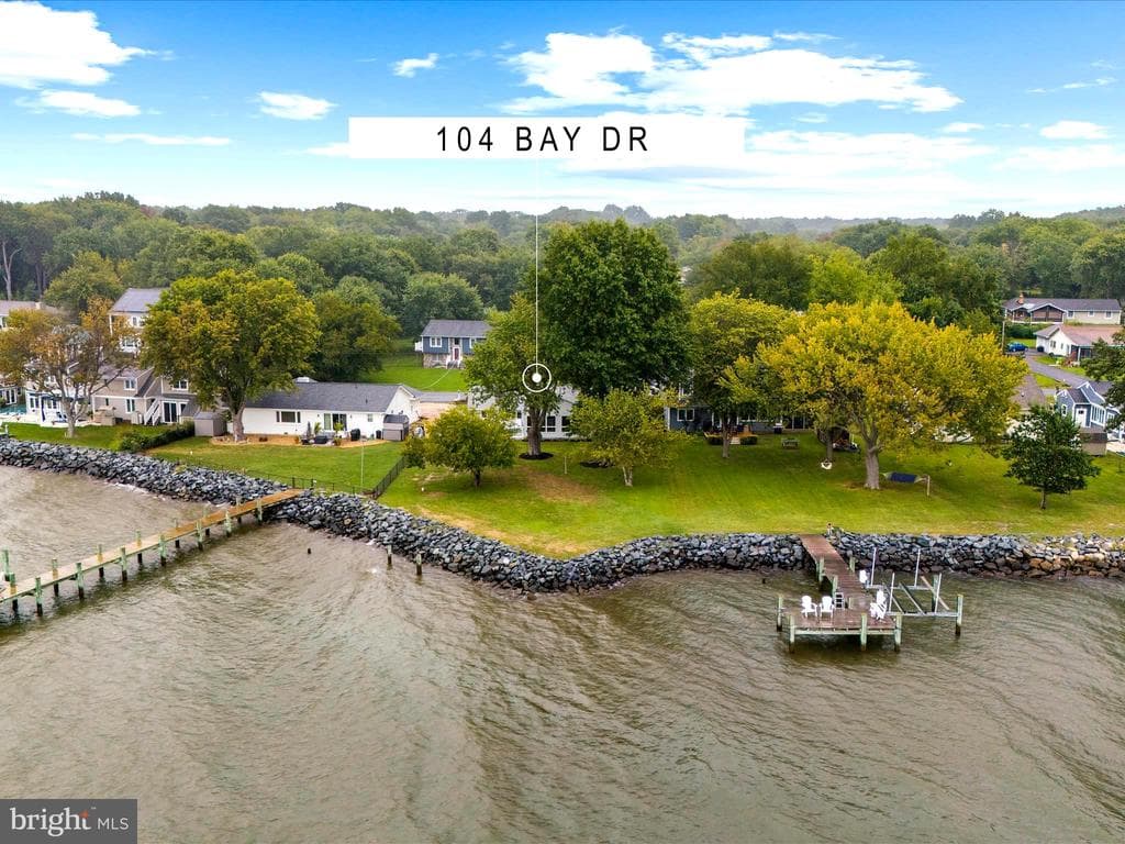 104 Bay Drive photo 1