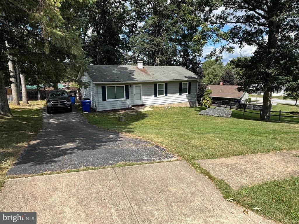 4930 Lincolnwood Dr photo 1