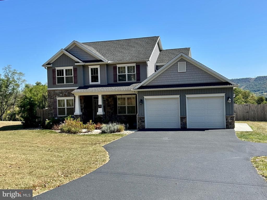741 S River Road photo 1