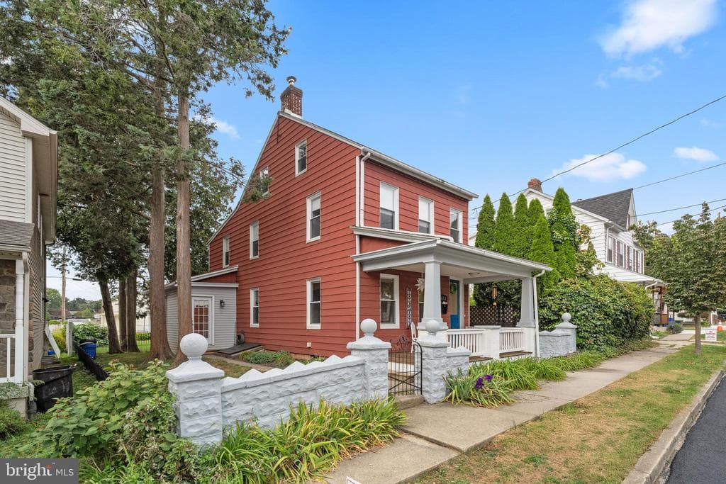1433 Chelsea Avenue photo 1