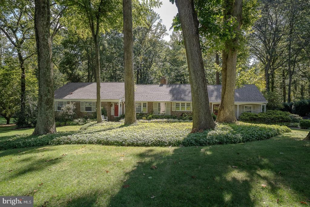 712 Woodcrest Road photo 1