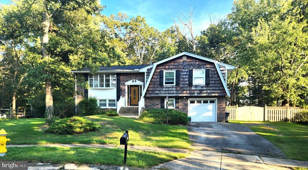 4302 Sandwich Court photo 1