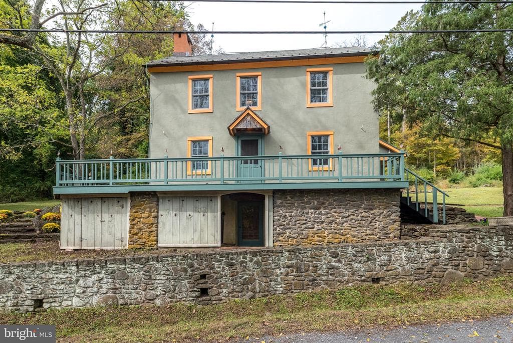 150 Woodland Drive photo 1