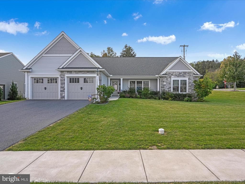 1400 Limestone Ridge photo 1
