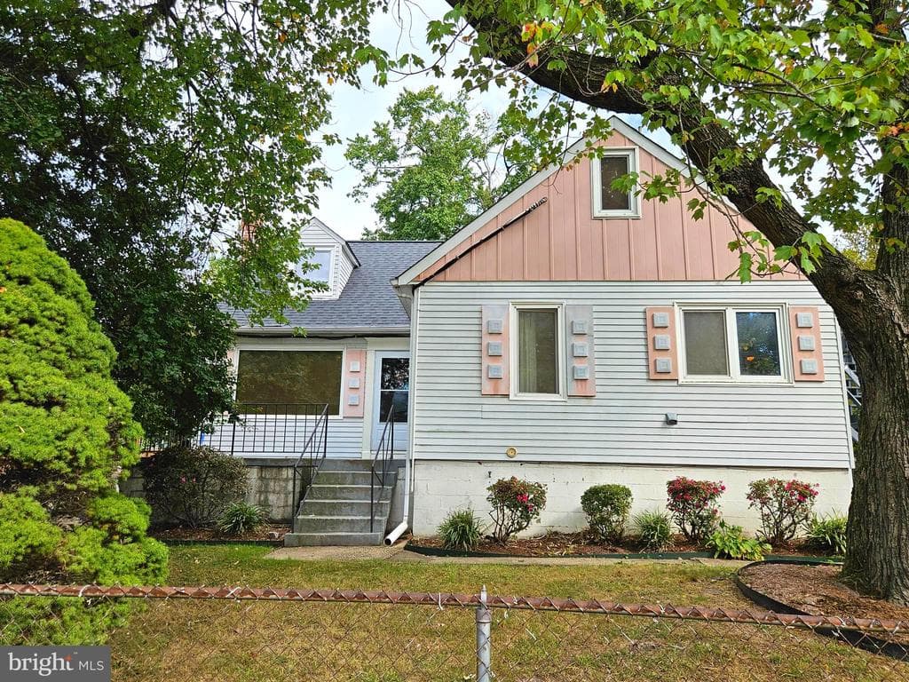 5016 Delaware Place photo 1