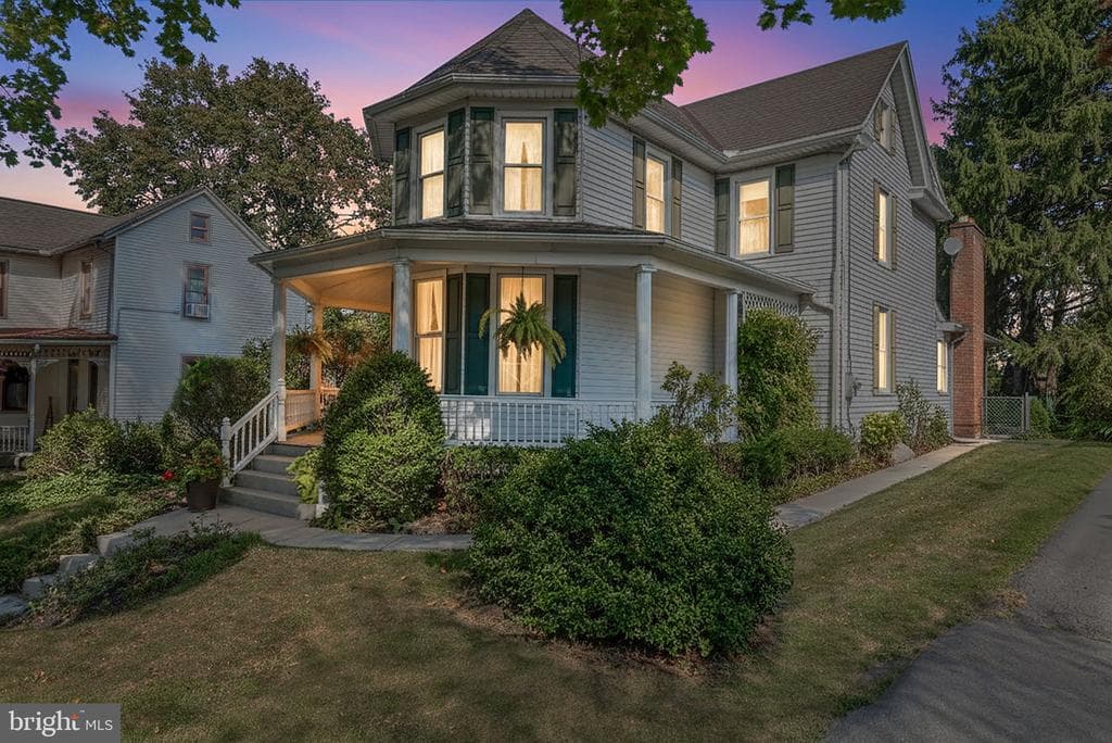 1042 Cornwall Road photo 1