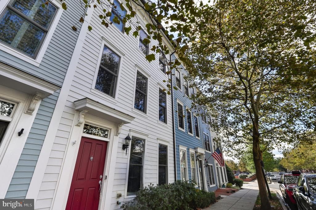 828 Madison Street photo 1