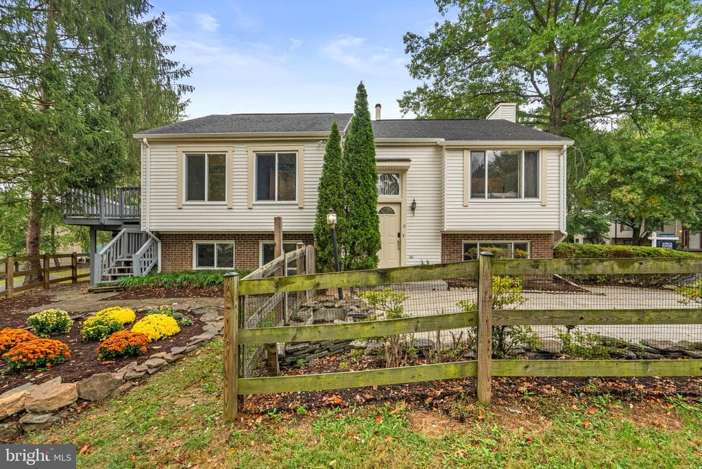 8 Glazebrook Court photo 1