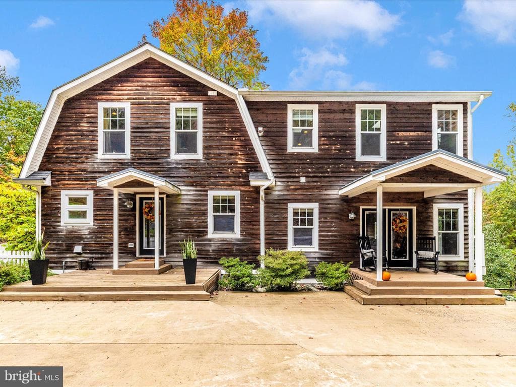 8935 Hawbottom Road photo 1