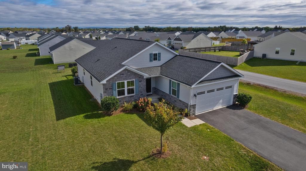 421 Switchgrass Court photo 1