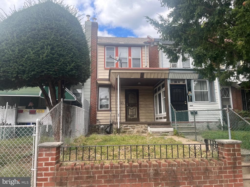 843 E Price Street photo 1