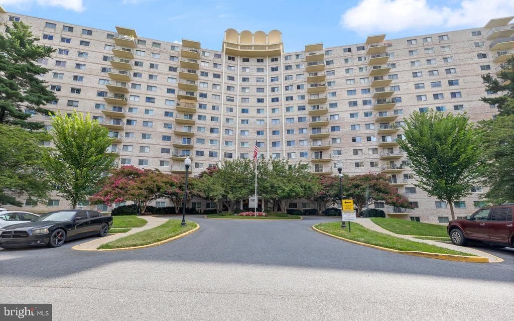 1121 W University Boulevard W #1104-B photo 1