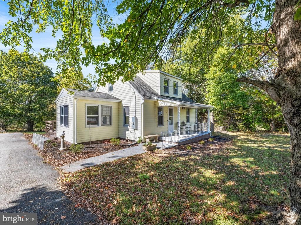 298 Bufflick Road photo 1