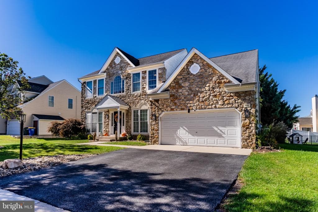 124 Evergreen Circle photo 1