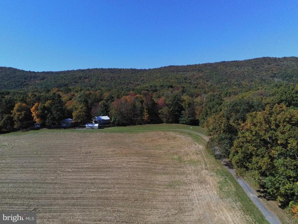 8247 Sweetwater Road photo 1
