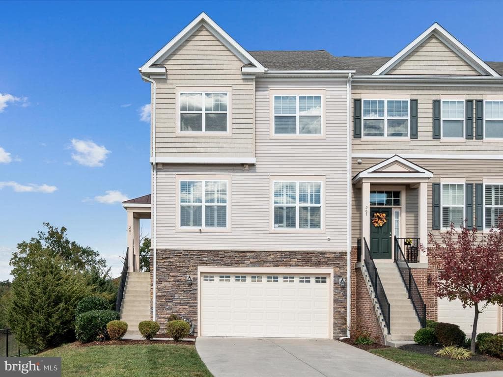 201 Cobble Stone Drive photo 1