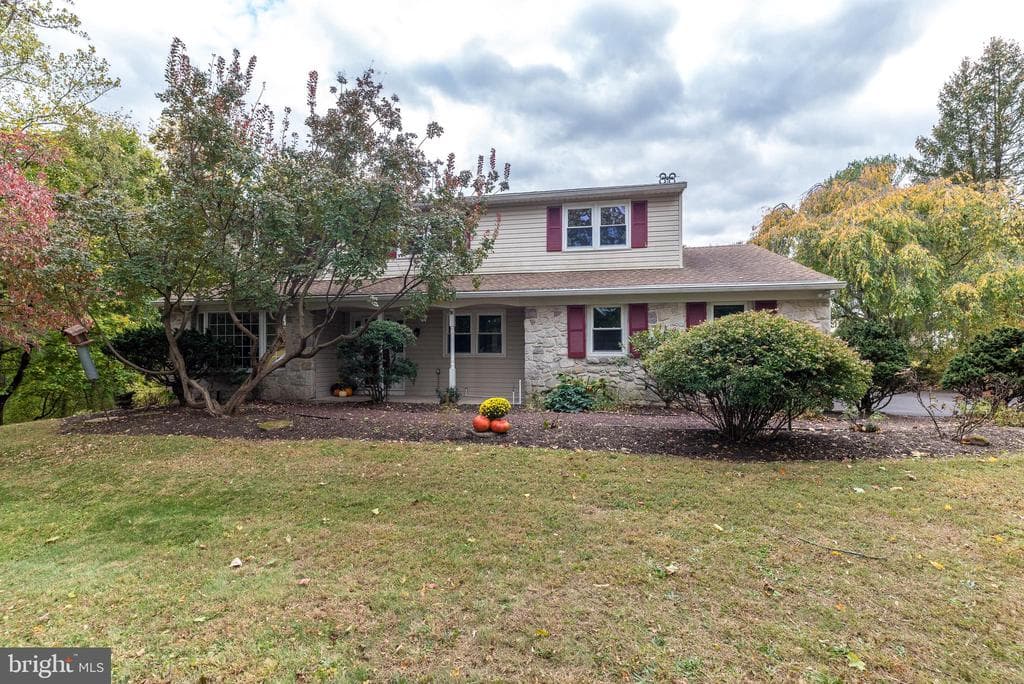 2728 Red Gate Drive photo 1
