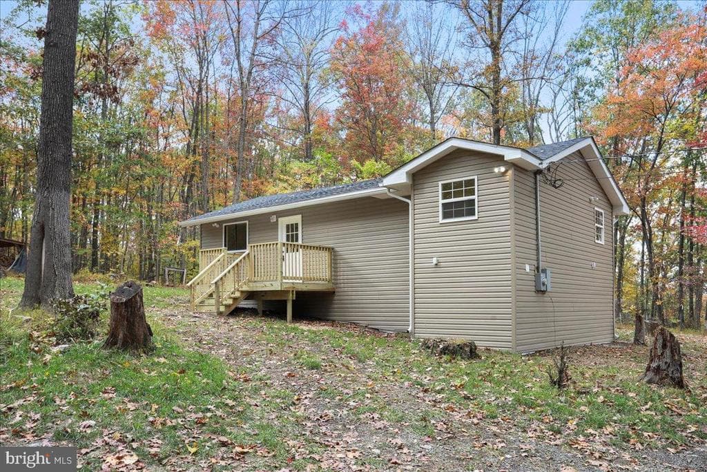 169 Oasis Lane photo 1