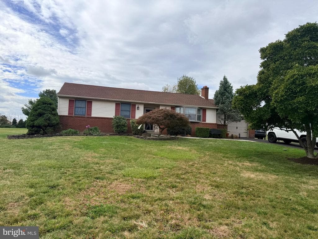 1465 Old Skippack Road photo 1