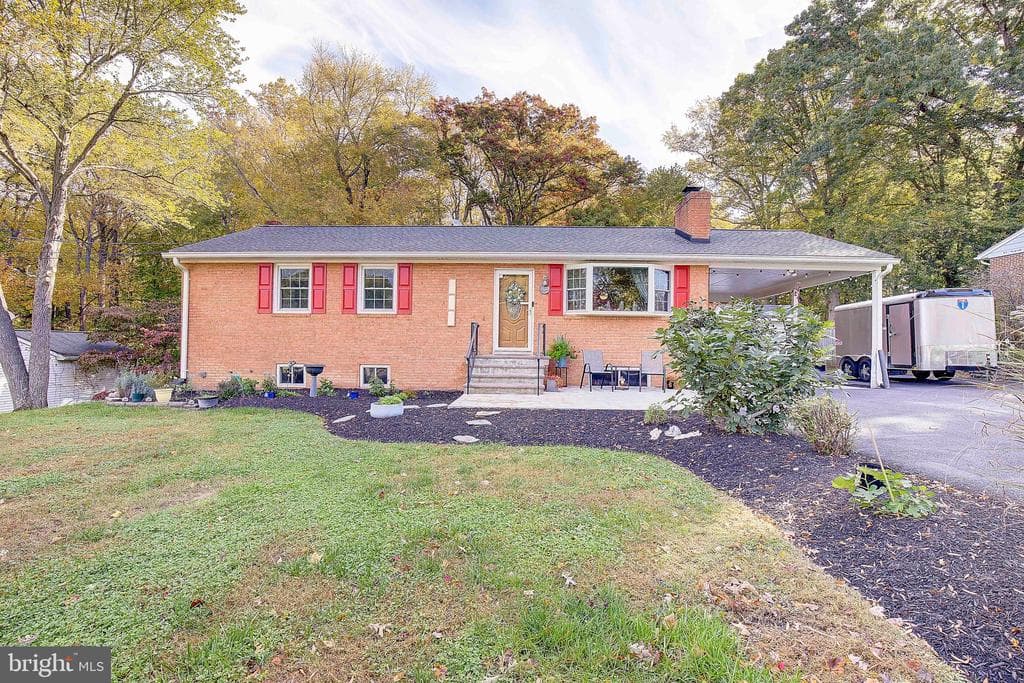 2152 Bonnie Lane photo 1