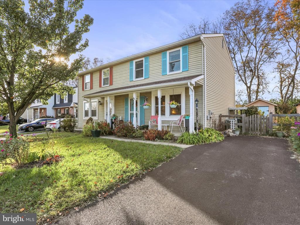 1589 Carey Place photo 1
