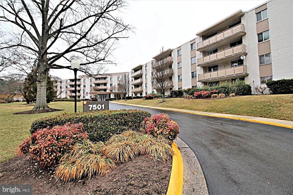 7501 Democracy Boulevard #b-239 photo 1