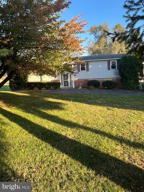 8640 Possum Hollow Road photo 1