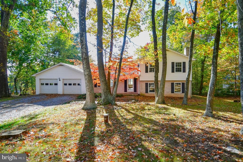 8008 Dustin Drive photo 1