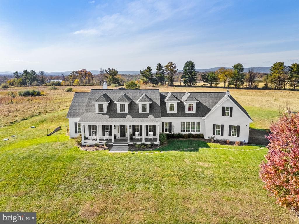22379 Cavalry Heights Circle photo 1