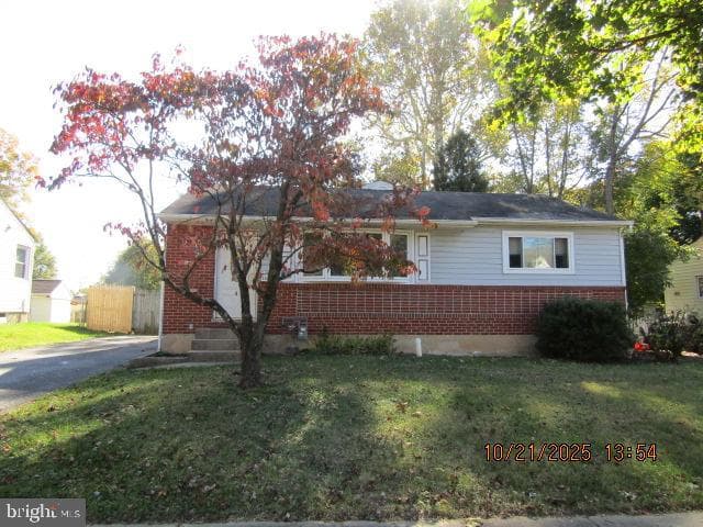 1017 Scott Avenue photo 1