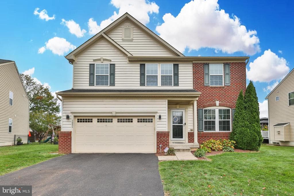 1086 Huntington Road photo 1