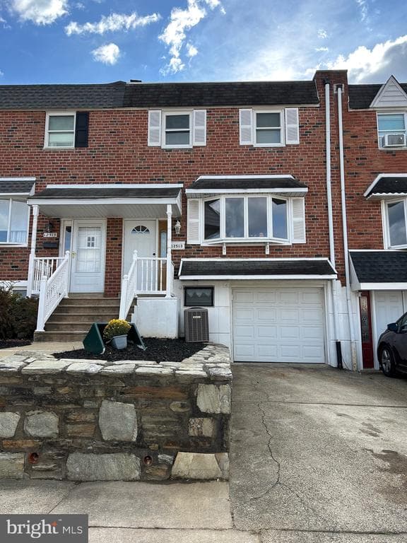 12513 Chilton Road photo 1