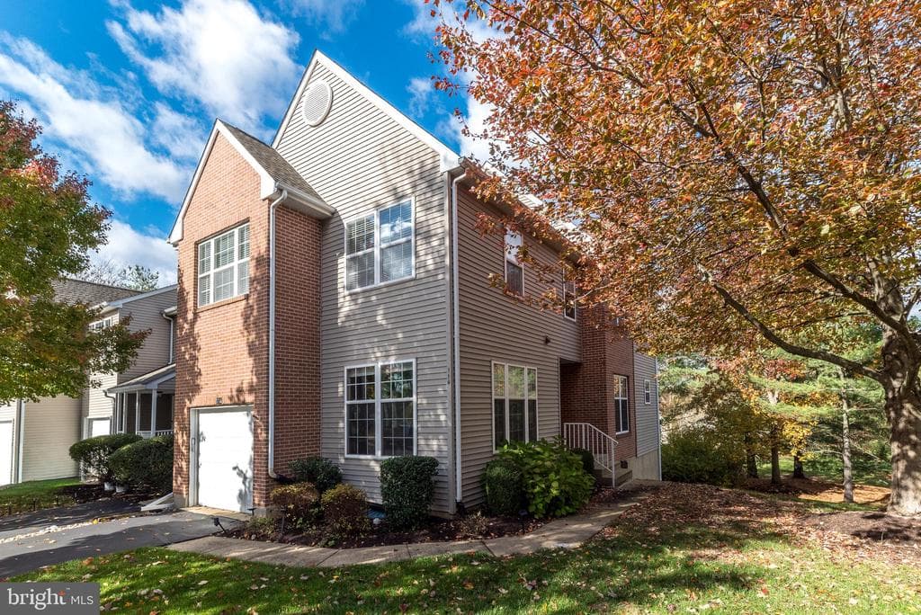 114 Blackfriars Circle photo 1