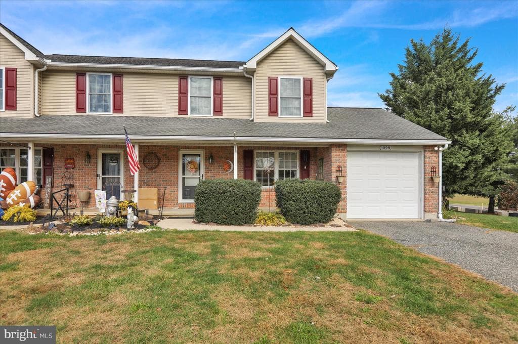 1028 Weisstown Road photo 1