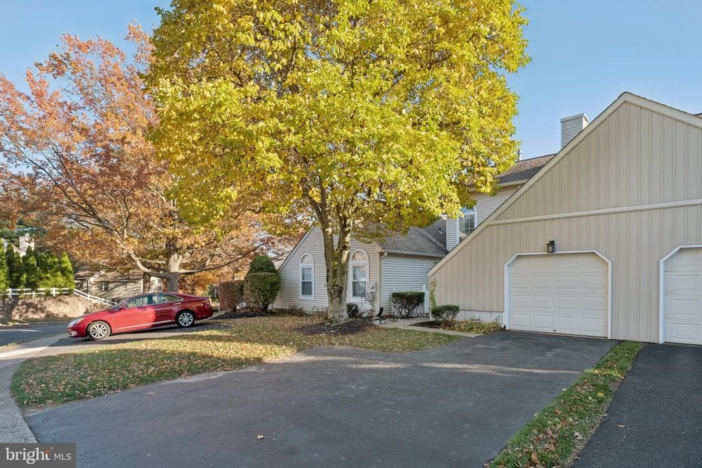 1632 McNelis Drive photo 1