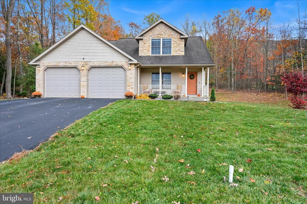 604 Airport Road photo 1