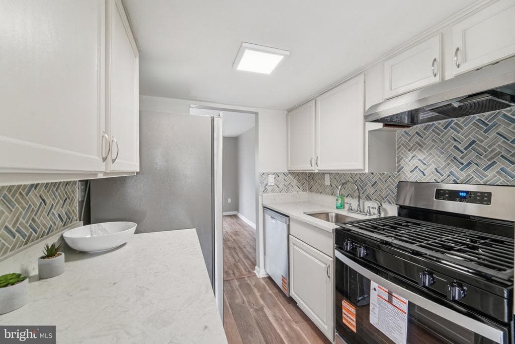 9432 Merryrest Road #a-B photo 1
