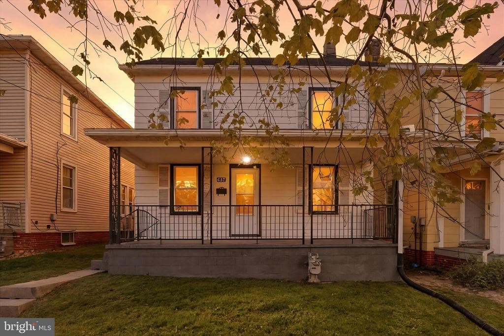 632 E Walnut Street photo 1