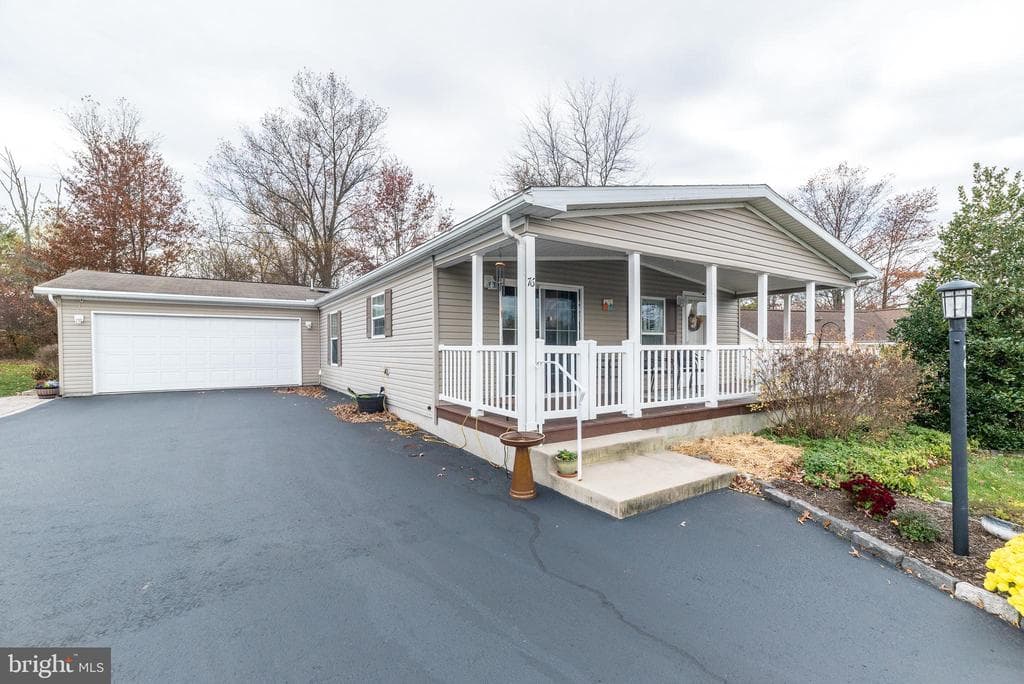 76 Waterford Lane #t 76 photo 1