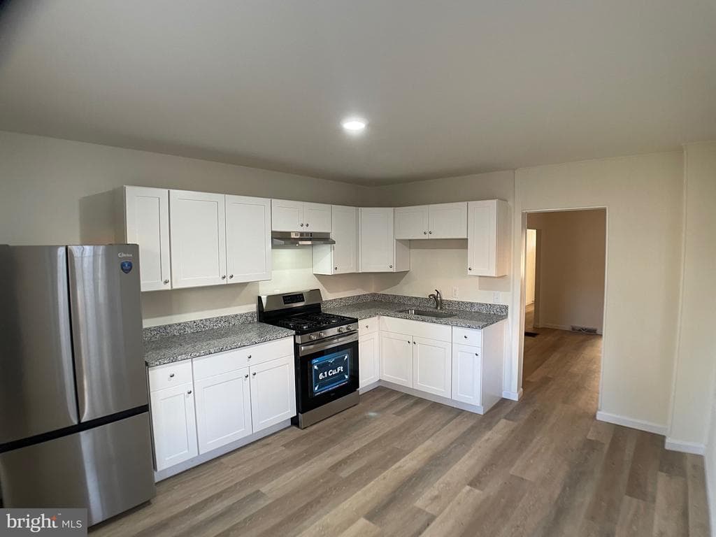 312 E Franklin Street photo 1
