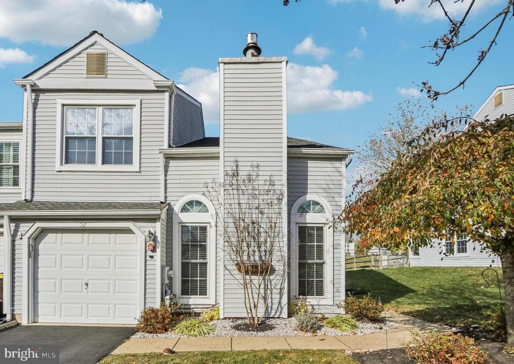 52 Skyview Way photo 1