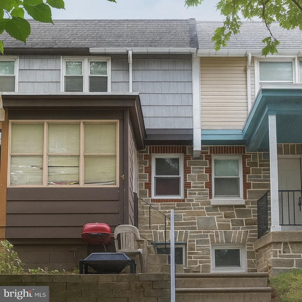 404 Croyden Road photo 1