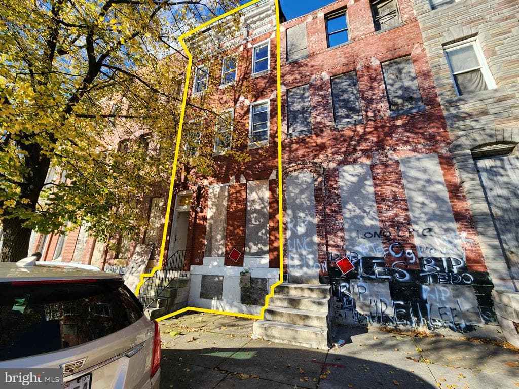 920 Gilmor Street photo 1
