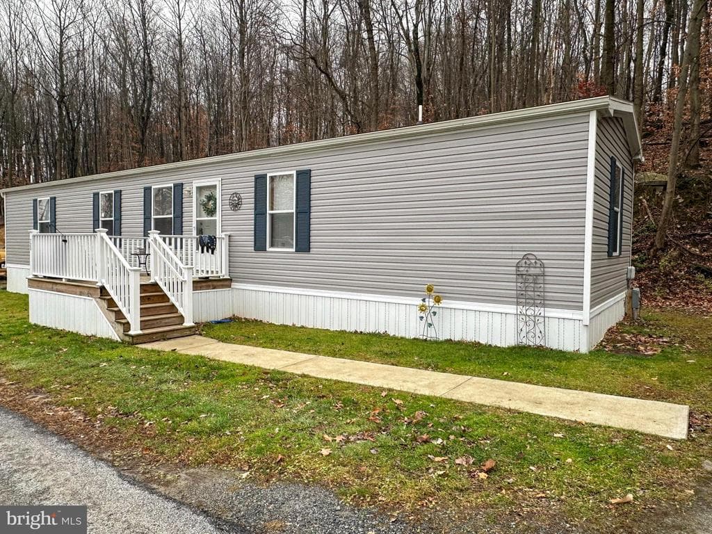 725 Hillside Drive photo 1