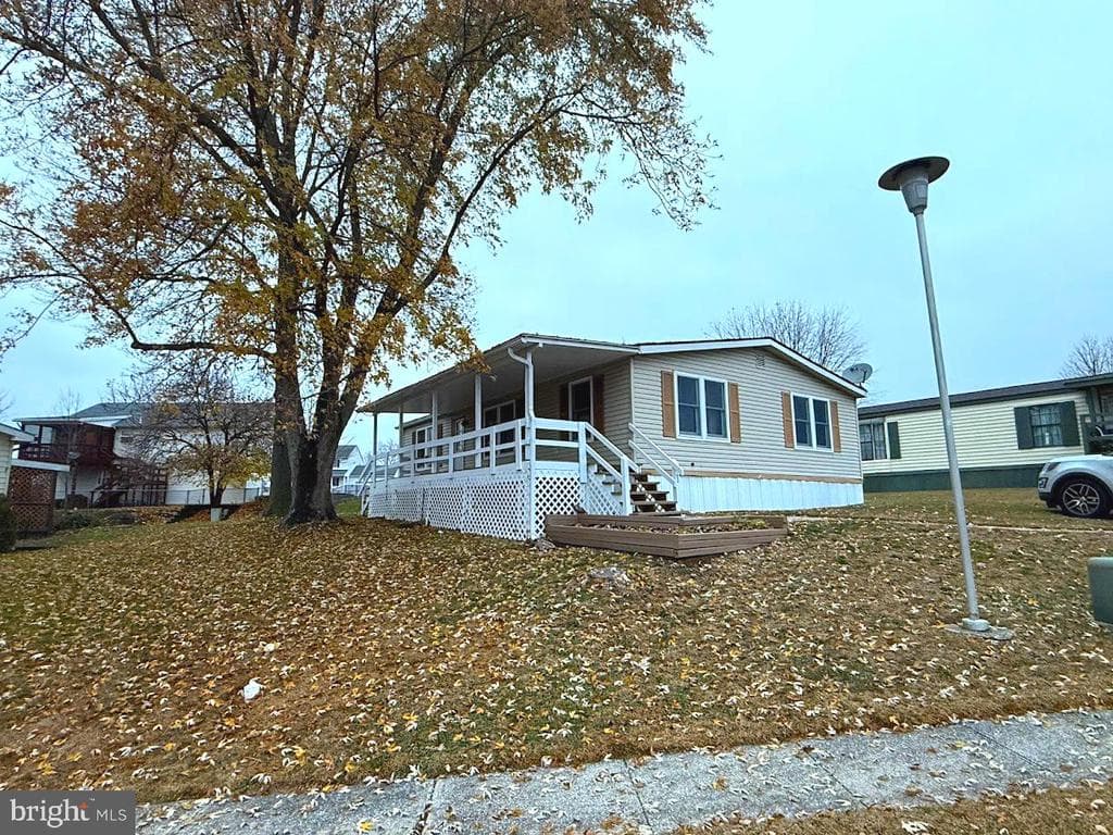 121 Cherry Lane photo 1