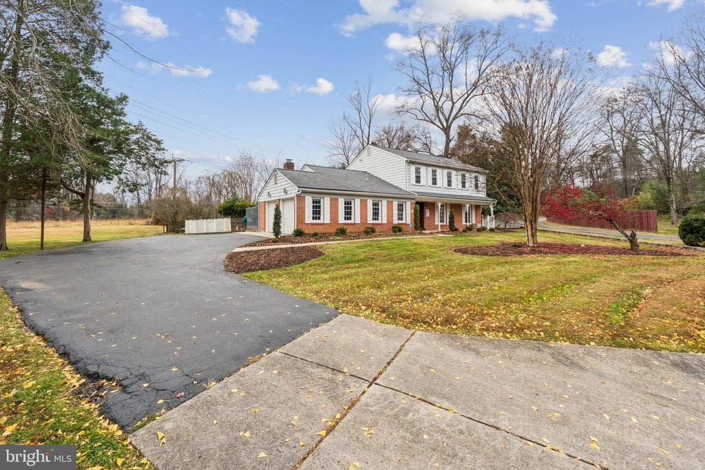8624 Wild Olive Drive photo 1