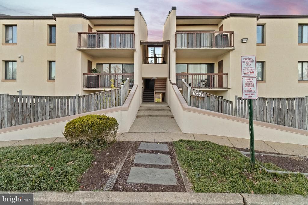 10121 Prince Place #301-10b photo 1