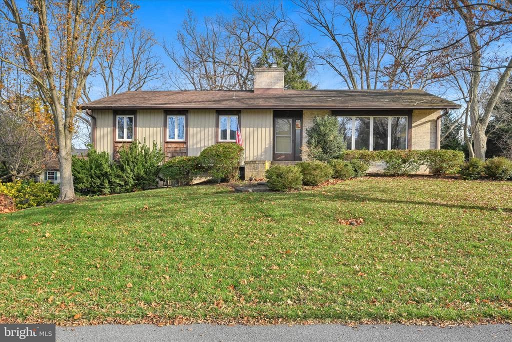 2295 Albern Boulevard photo 1