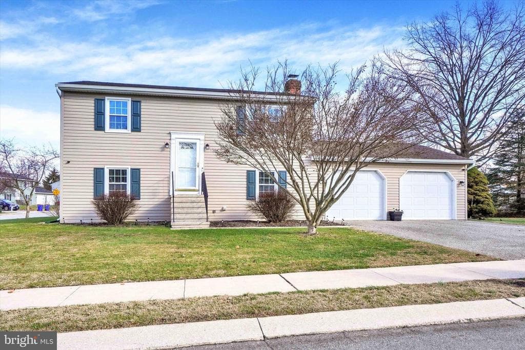 2270 Seneca Drive photo 1